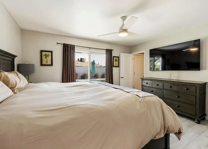 The Cactus Palace - Desert Retreat ,heated Pool *