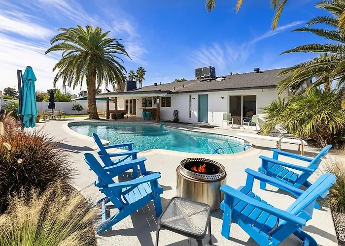 The Cactus Palace - Desert Retreat ,heated Pool Holiday home *
